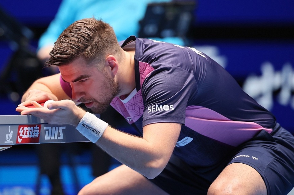 劲攻势下以 劲攻势下以